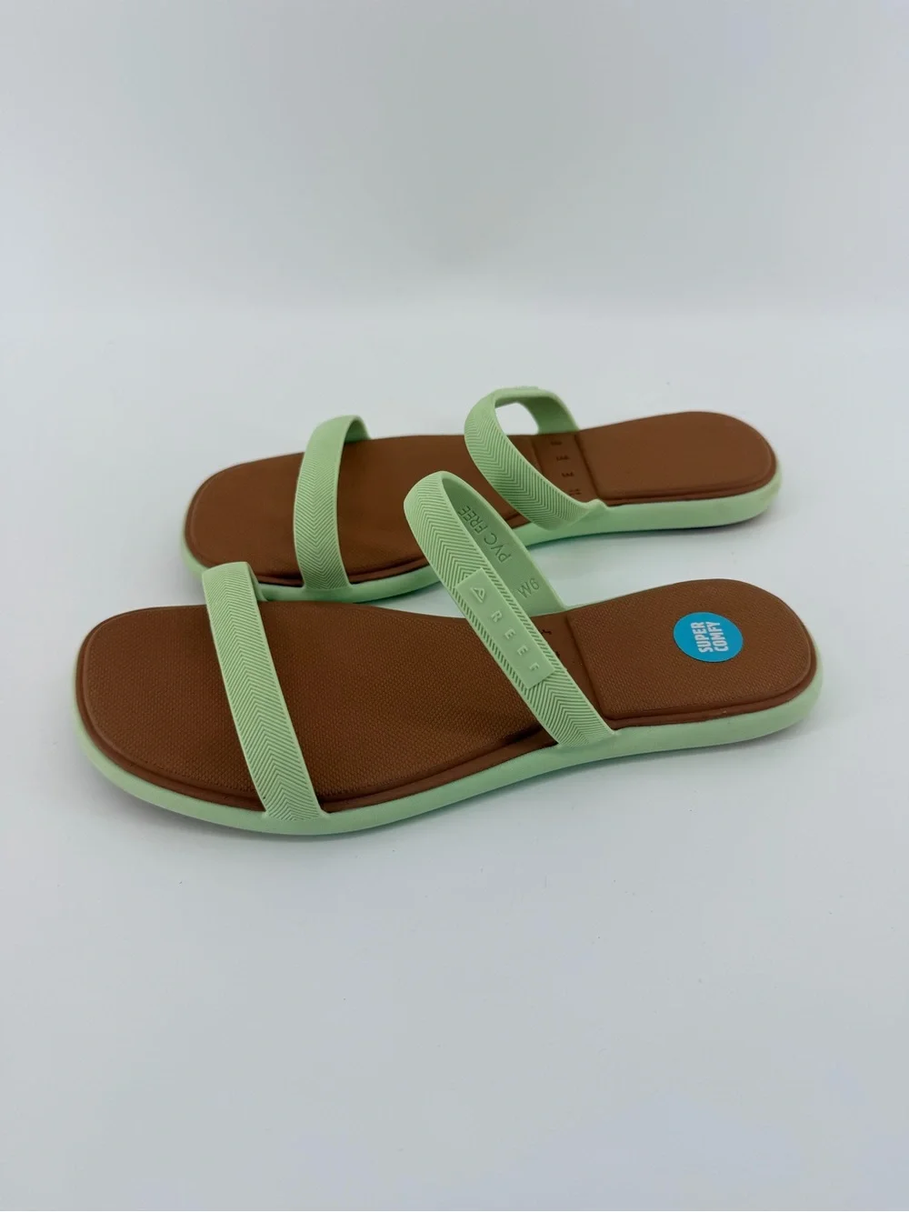 NWT Reef Water Willow Marina Women's Aloe Wash Green Double-Strap Slide Sandal
